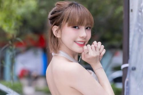 'Tiểu long nữ' Linlin đáp trả