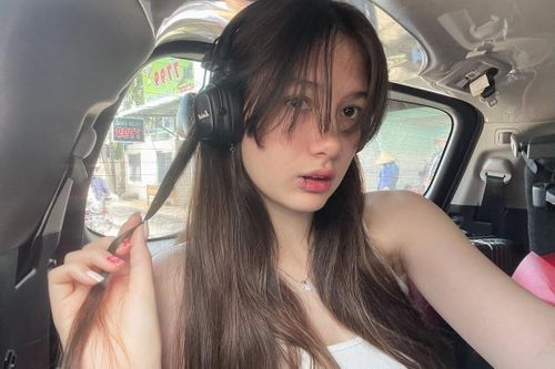 So sắc vóc em gái Đặng Văn Lâm và Nguyễn Văn Toàn