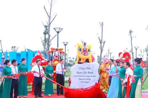 Hải Phòng: gắn biển công trình Công viên Nam Cầu Bính