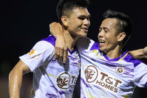 Hà Nội FC và SHB Đà Nẵng tiếp tục hy vọng