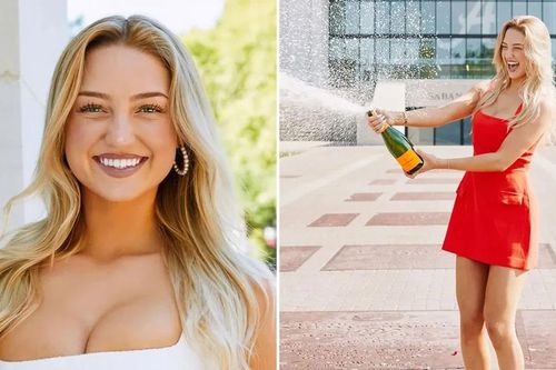 Loạt ảnh tốt nghiệp đẹp mê mẩn của 'ring girl' nóng bỏng