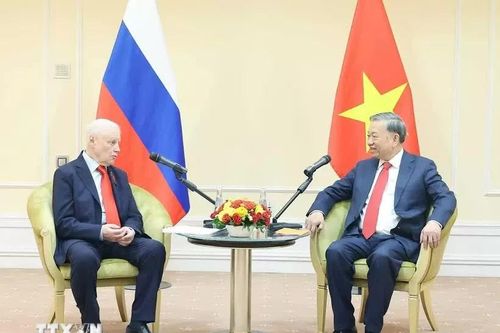 Tổng Bí thư Tô Lâm gặp Chủ tịch Đảng Nước Nga công bằng-Những người yêu nước-Vì sự thật