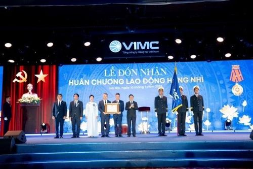 VIMC đón Huân chương Lao động hạng Nhì, đánh dấu ba thập kỷ phát triển và đóng góp cho ngành hàng hải Việt Nam