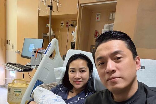 Ca sĩ Lam Trường hạnh phúc đón con trai chào đời
