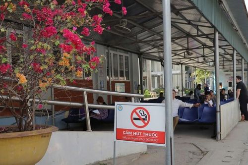 Hà Nội 'siết' kiểm soát thuốc lá điện tử, mở rộng vùng 'không khói' toàn thành phố