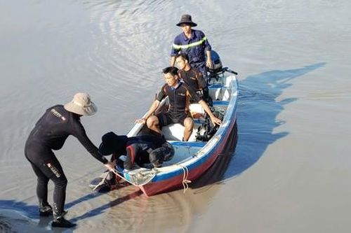 Tìm thấy thi thể công nhân bị cuốn trôi trong cơn mưa lớn ở Bình Dương