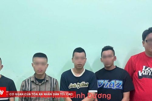Loạn đả sau tiếng nẹt pô xe