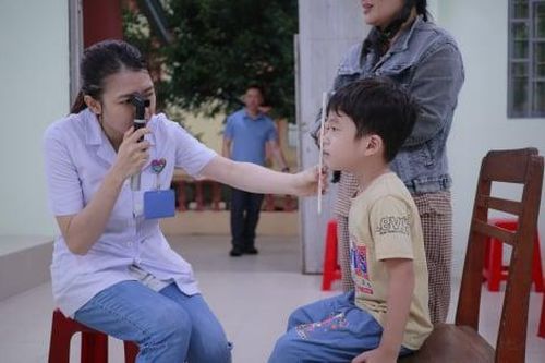 Gần 1.000 trẻ em khó khăn ở Củ Chi - TP. HCM được khám bệnh miễn phí