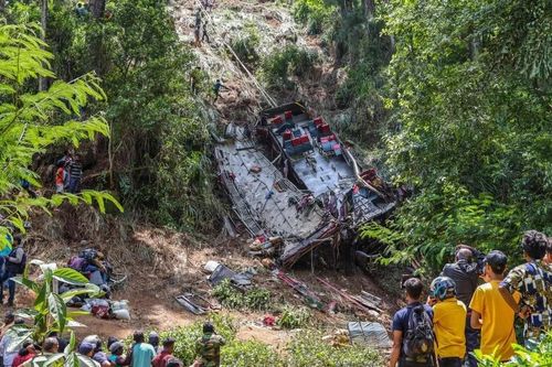 Sri Lanka: Xe buýt lao xuống vực, ít nhất 21 người thiệt mạng