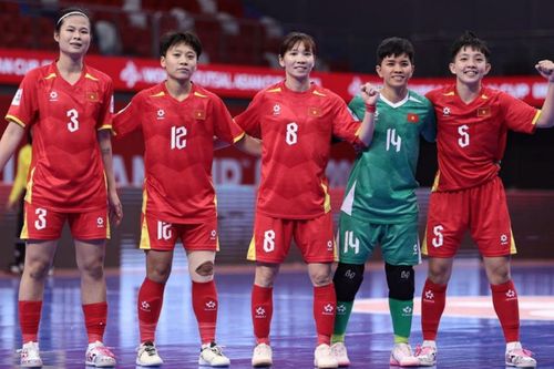Tuyển futsal nữ Việt Nam toan tính đường dài