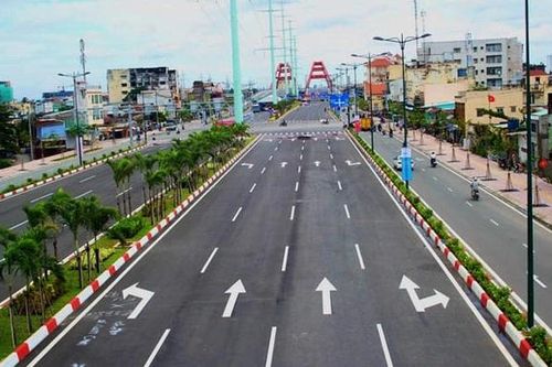 Đi thẳng trên làn rẽ trái bị phạt bao nhiêu tiền?