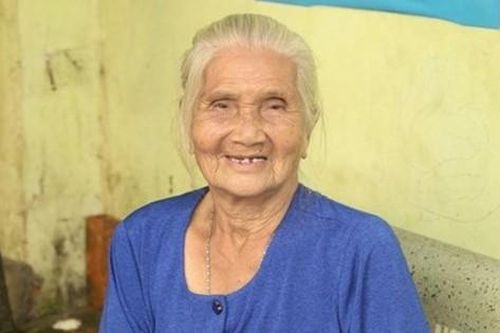 Cuộc đời đẫm nước mắt của nghệ sĩ Hồng Sáp, U90 vẫn chật vật mưu sinh
