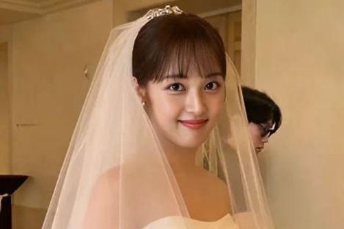 Tình trạng của nữ diễn viên mới báo tin ly hôn sau 11 tháng làm đám cưới