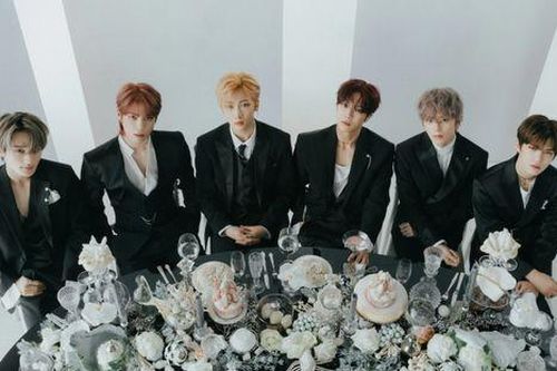 Hàng loạt nam thần tượng Kpop tạm dừng hoạt động: Chuyện gì đang xảy ra?