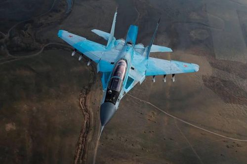MiG-35 của Nga săn lùng máy bay không người lái Ukraine trên bầu trời Moscow