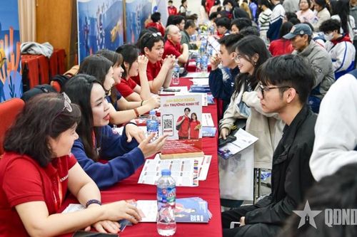 Điều chỉnh trước xu hướng lệch khối thi