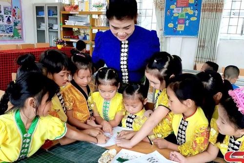 Giữ gìn tiếng nói, chữ viết dân tộc Thái