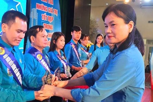 Lan tỏa phong trào thi đua từ những điển hình tiên tiến
