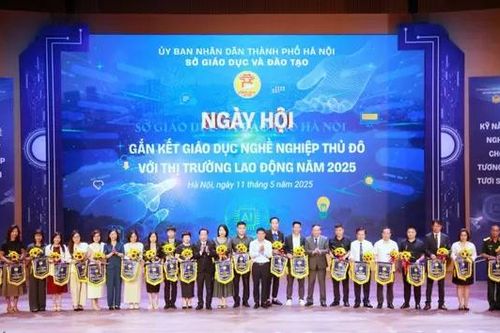 Định hướng nghề cho học sinh Thủ đô