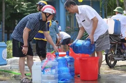 Không để người dân thiếu nước sạch ngày hè