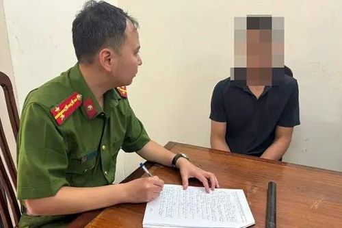 Công an làm việc với người dùng dùi cui đánh phụ nữ