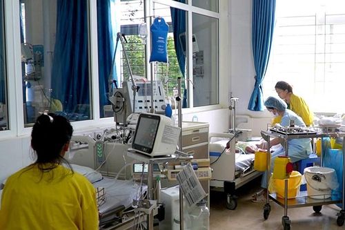 Gia tăng ca bệnh sởi nặng trên trẻ em ở Lào Cai