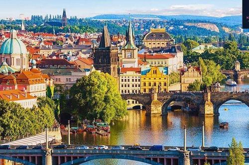 Tháng 5 ở Praha:Hương vị quê nhà giữa lòng châu Âu