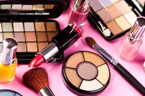 Bộ Y tế tạm ngừng tiếp nhận hồ sơ công bố sản phẩm mỹ phẩm của Công ty Linh Anh