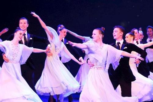 Sắc màu khiêu vũ từ 'Nhịp điệu'