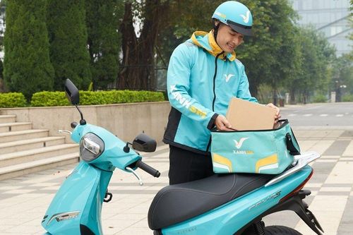 Xanh SM đi giao đồ ăn, cạnh tranh với Grab và ShopeeFood