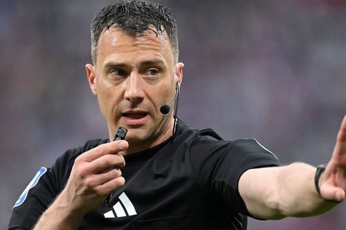 Trọng tài từng bị treo còi vì nhận hối lộ bắt chính trận MU vs Tottenham ở chung kết Cúp C2