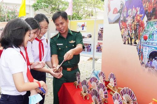 Bình Định: Triển lãm hàng trăm hiện vật, ảnh di sản phi vật thể quốc gia