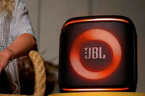 JBL PartyBox Encore 2 bùng nổ với AI Sound Boost và Auracast