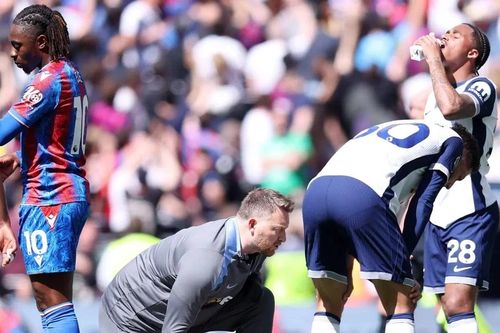Tottenham có trận ra quân tệ chưa từng có trước Crystal Palace