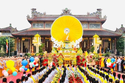 Trang nghiêm Đại lễ Phật đản - Phật lịch 2569 tại Tổ đình Từ Đàm