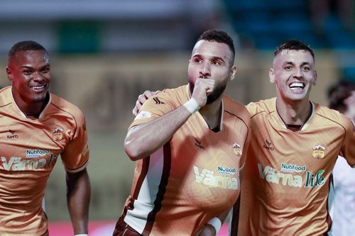 HAGL lại khiến V-League… tuyệt đối điện ảnh
