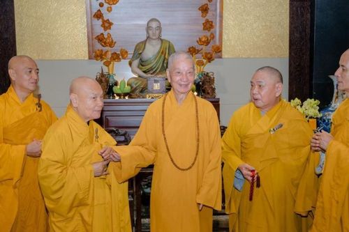 Đức Pháp chủ, Chủ tịch Hội đồng trị sự đã có thông điệp gì dịp Phật đản?