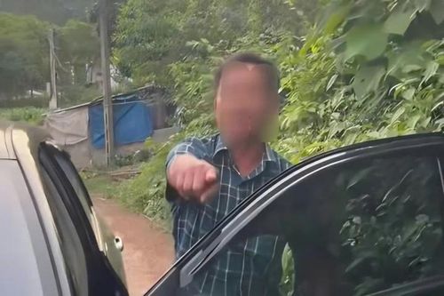 Cô gái 23 tuổi tố cáo bị tài xế ô tô vô cớ hành hung
