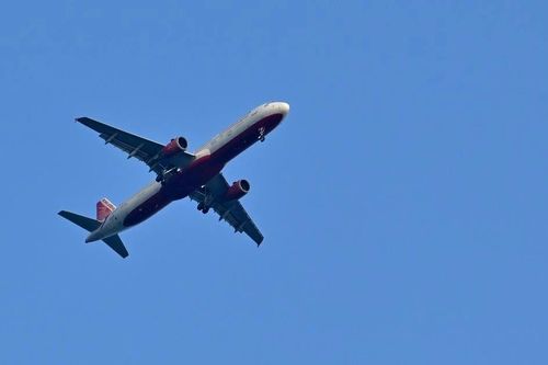 Ấn Độ mở cửa lại 32 sân bay sau khi đạt được lệnh ngừng bắn với Pakistan