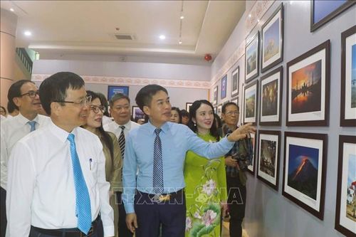 Giới thiệu 'Đất nước, con người ASEAN' qua 200 bức ảnh nghệ thuật
