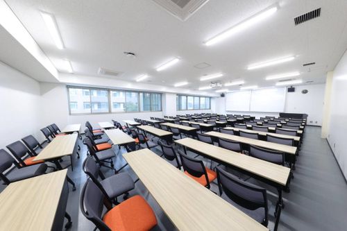 Nhật Bản: Các trường đại học mở rộng chỉ tiêu tuyển sinh nữ giới trong ngành khoa học