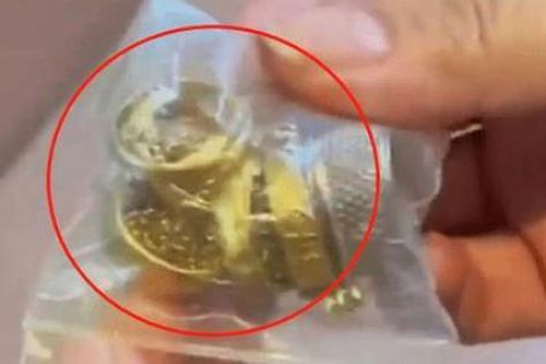 Dọn dẹp căn nhà thuê, cô gái sốc nặng khi tìm thấy két sắt chứa tài sản hơn 1,4 tỷ đồng