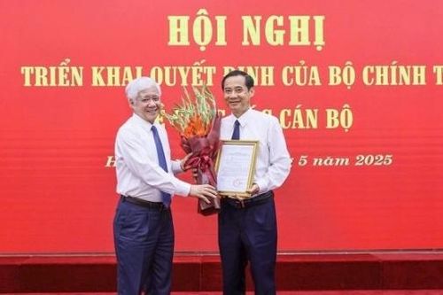 Nhân sự tuần qua: Bổ nhiệm lãnh đạo Chi cục Quản lý thị trường tỉnh Hậu Giang