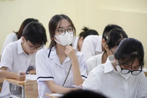 Kỷ luật học sinh đổi chiều: 'Mềm' để 'giữ'