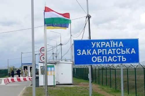 Bê bối gián điệp gây rạn nứt ngoại giao giữa Hungary và Ukraine