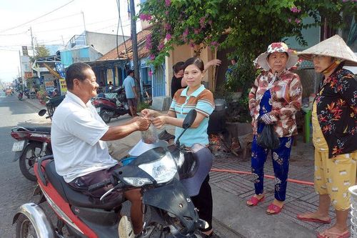 Ấm tình san sẻ ở bếp ăn '0 đồng'