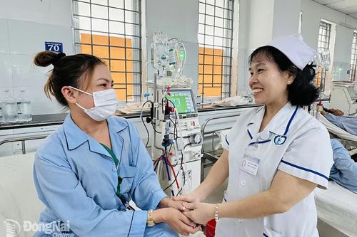 Kỷ niệm 60 năm Ngày quốc tế Điều dưỡng (12-5): Bệnh viện là nhà, điều dưỡng là người thân