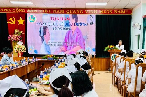 Bệnh viện đa khoa Gia Lai trao giải điều dưỡng, nữ hộ sinh ứng xử hay, tay nghề giỏi