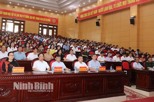 Huyện ủy Gia Viễn bồi dưỡng, cập nhật kiến thức, kỹ năng cho cán bộ lãnh đạo, quản lý
