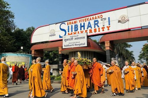 Ấn Độ: Lễ Phật đản Phật lịch 2569 tại Đại học Subharti